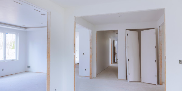 Pintar Fachadas de Casas Unifamiliares / Chalets en Girona · Pintar Construcción Obra Nueva